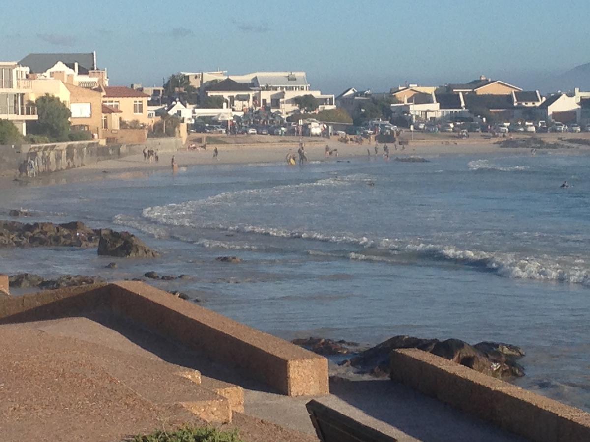 White Waves Beach House Bloubergstrand Dış mekan fotoğraf